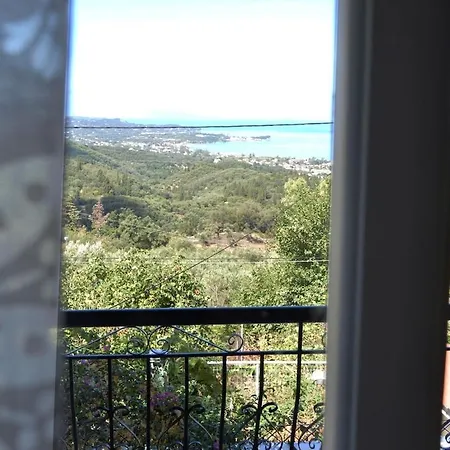 Corfu Hideaway With Sunset Balcony & Adriatic View Ferienhaus