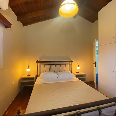 Corfu Hideaway With Sunset Balcony & Adriatic View