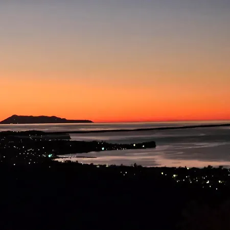 Corfu Hideaway With Sunset Balcony & Adriatic View Ferienhaus